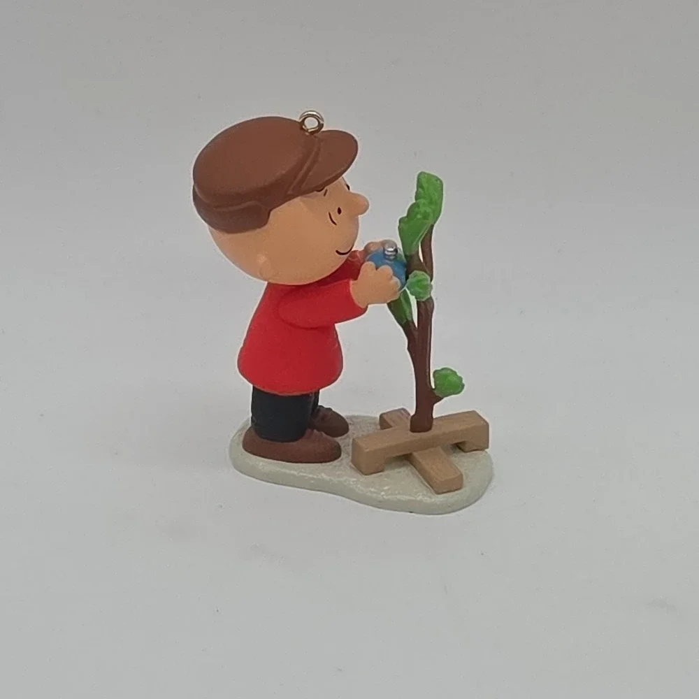 2013 Hallmark A Very Special Tree Ornament Peanuts Charlie Brown Christmas 2.5